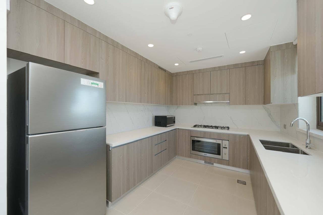 Vibrant 3BR Furnished with Balcony | Vacant — 9