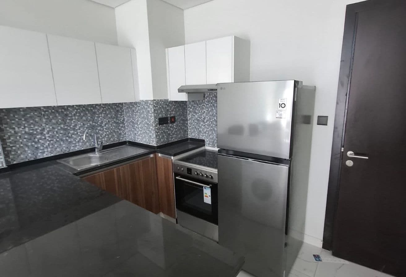 Huge Terrace | Spacious Unit | Elegant Style — 7