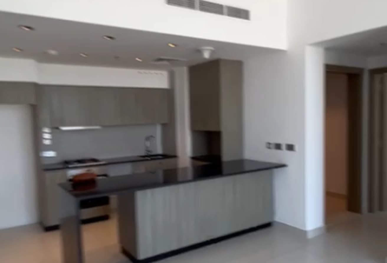 Modern Layout | Stunning Views | Ideal Location — 2