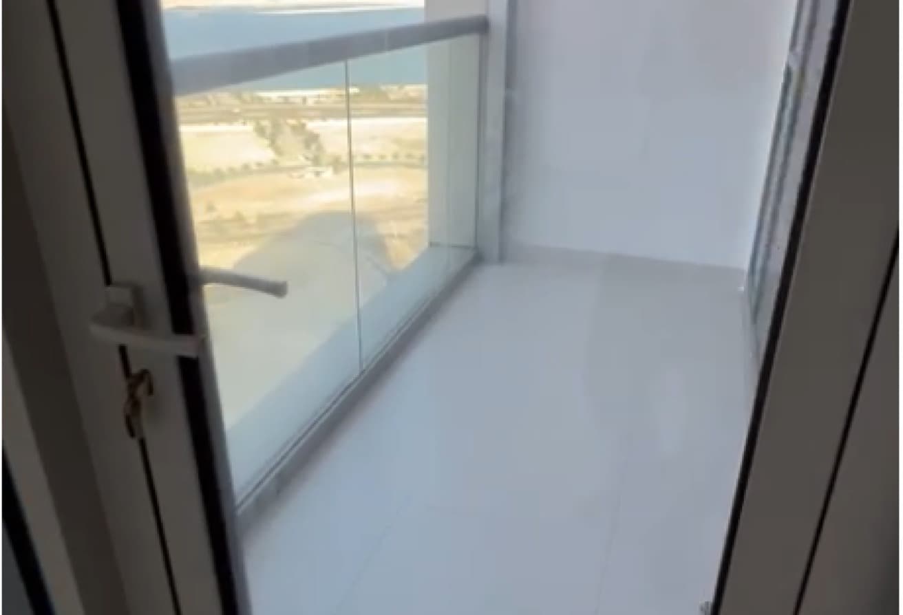 Modern Layout | Stunning Views | Ideal Location — 11